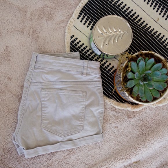 2/$30 H&M Beige Shorts - Picture 2 of 2